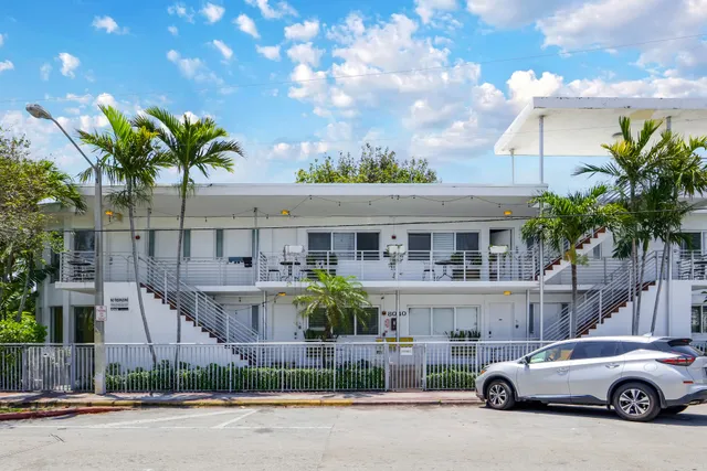 8040 Harding by At Mine Hospitality