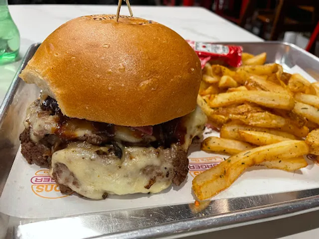 Allons Burger | Laval - Cure Labelle