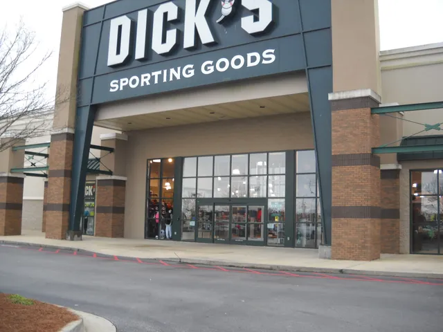 DICK'S Sporting Goods