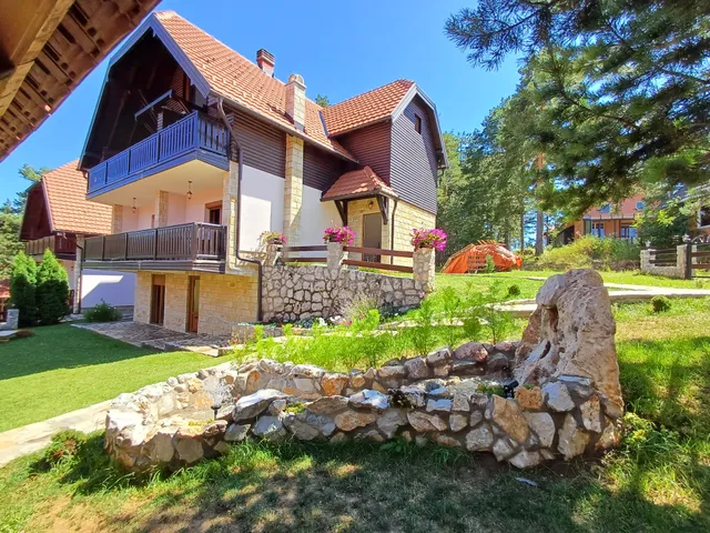 Апартмани МАЛЕШЕВИЋ