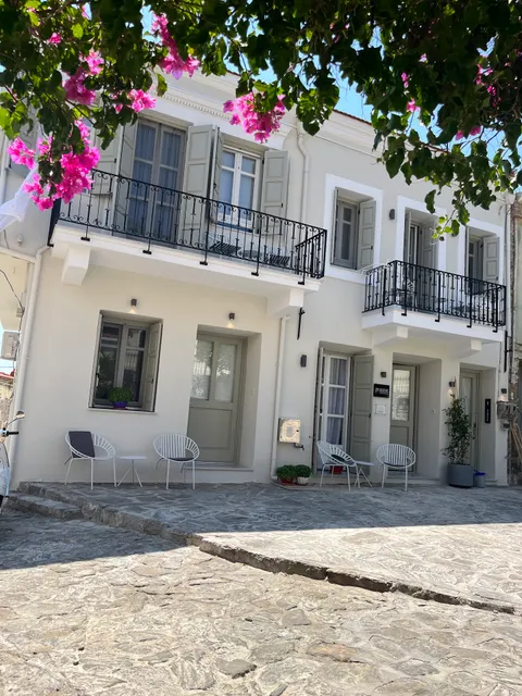 MY Volissos Apartments