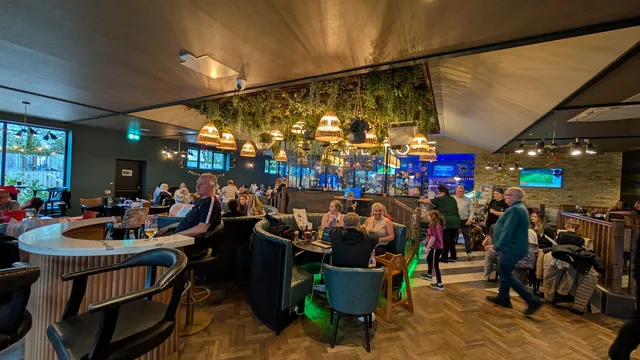 Coast & Country Bar and Restaurant