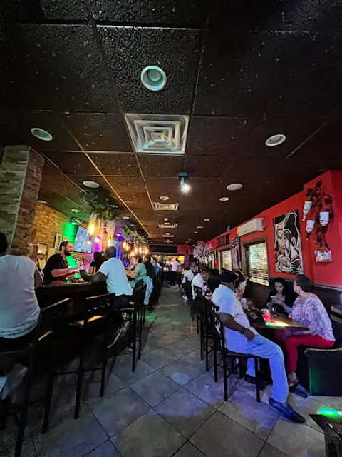 Maria Mentiras Bar & Grill