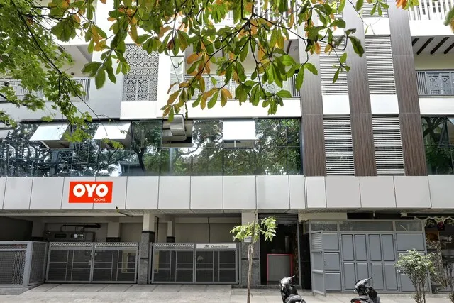 Capital O Mr Guestline