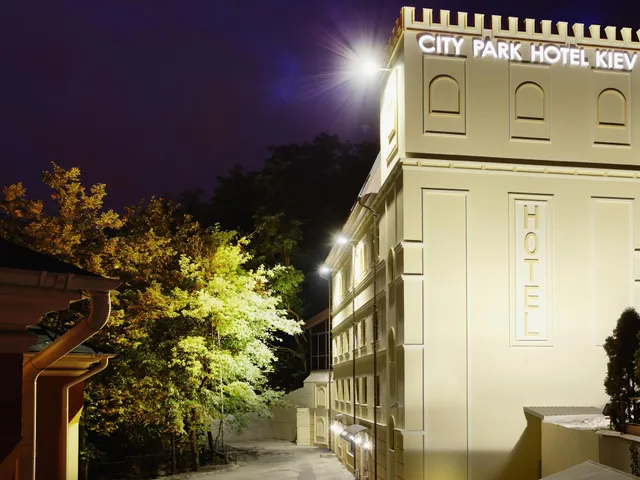 City Park Apart Hotel by C.H.M