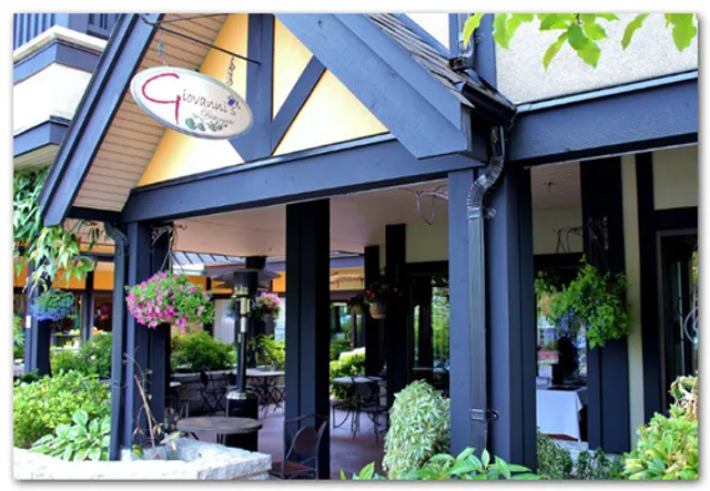 Giovanni's Ristorante & Lounge