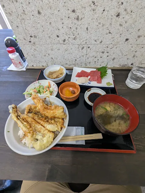 ミヨシ＆どんぐり