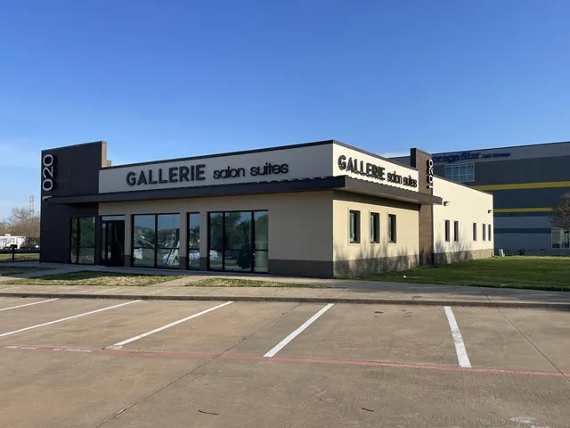 Gallerie Salon Suites