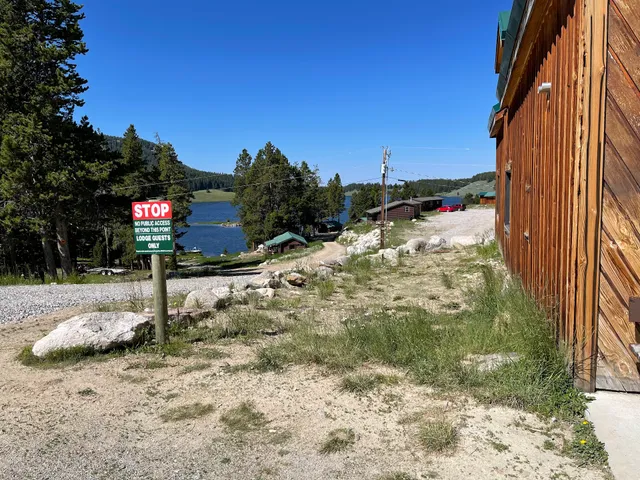 Meadowlark Ski Lodge