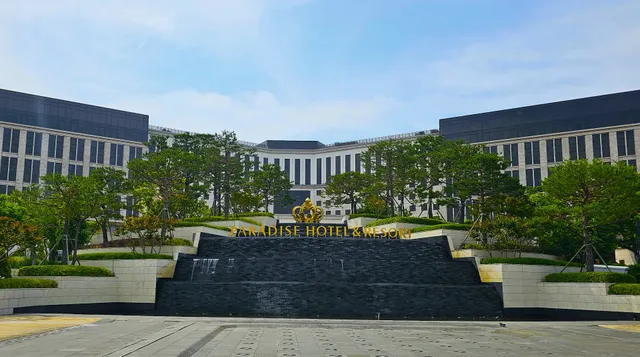 Paradise City Hotel Fountain