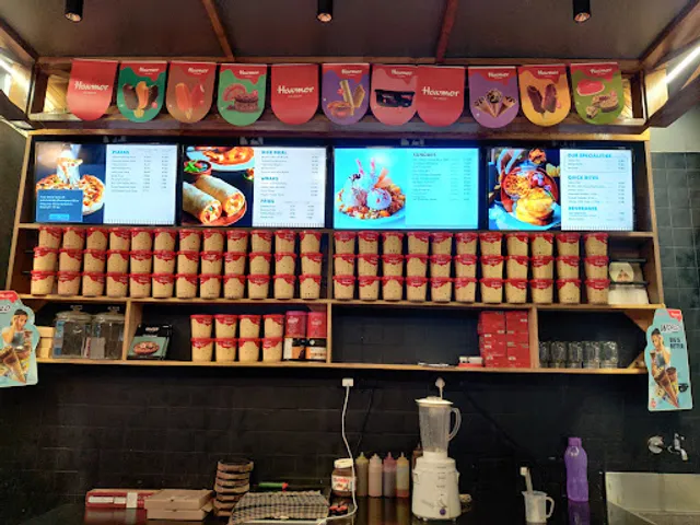 Hocco Eatery Bhat , Airport-gandhinagar Highway