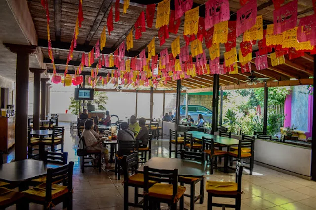 GA el pueblito, GloriAlina