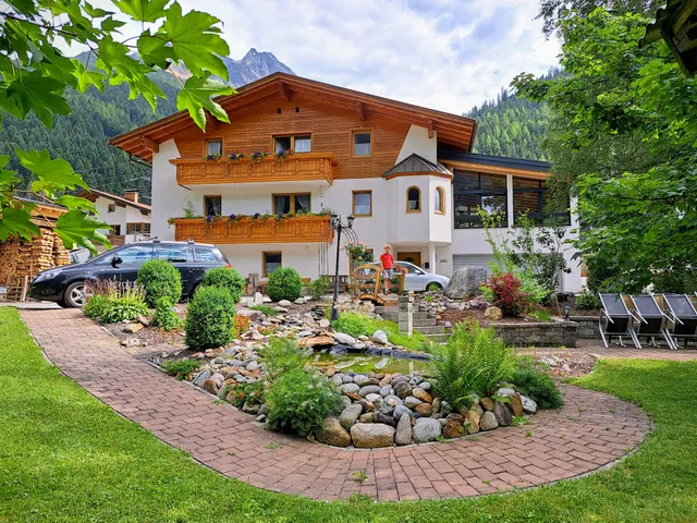 HAUS STARK IN PETTNEU AM ARLBERG