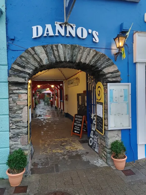 Danno's Restaurant & Bar