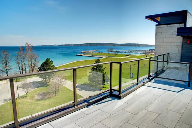 Hotel Indigo Traverse City by IHG