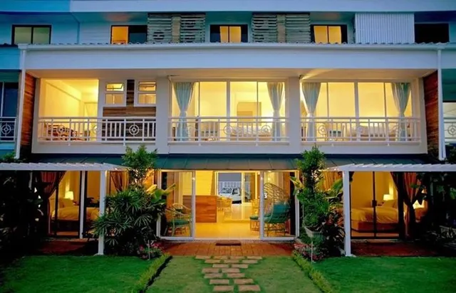 Baan Sattahip by the sea