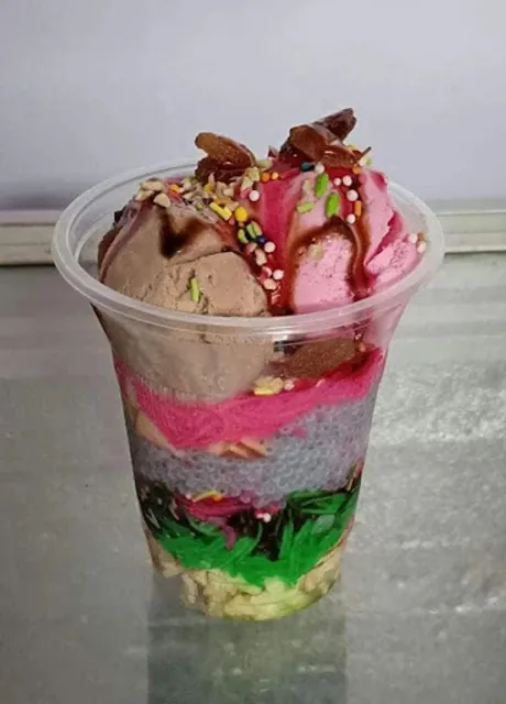 ICE CAFE & LASSI SHOP