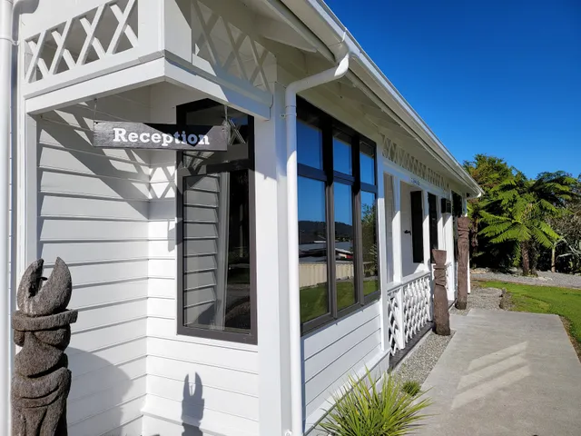 GLENALMOND Historic Homestead & Alpine Country Stay