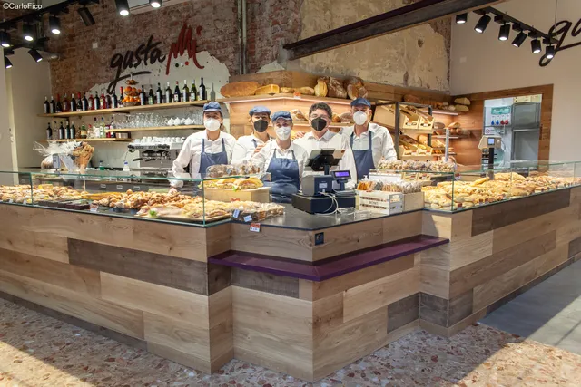 GustaMi Bakery (Piola)