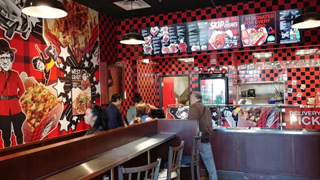 Smoke's Poutinerie Mississauga