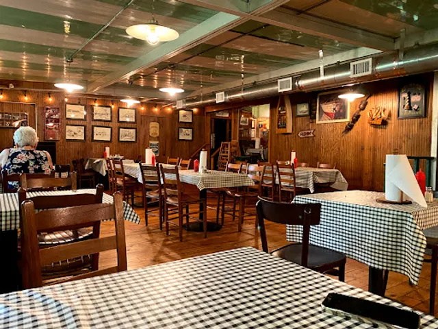 Fat Willie's Fish Camp