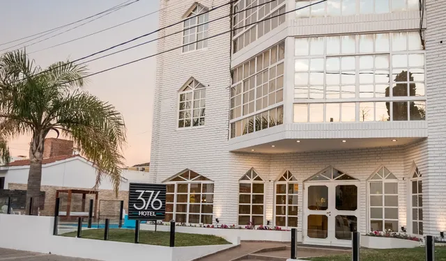 Hotel 376