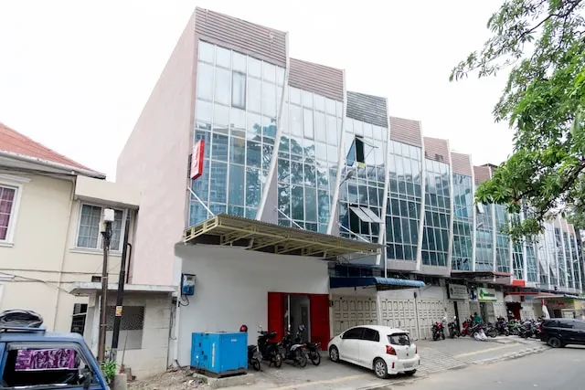 SUPER OYO 839 Royal Guest House