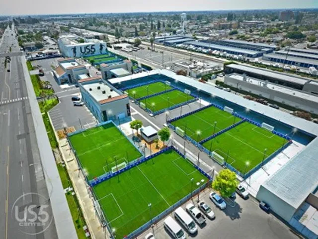 Urban Soccer 5 Center