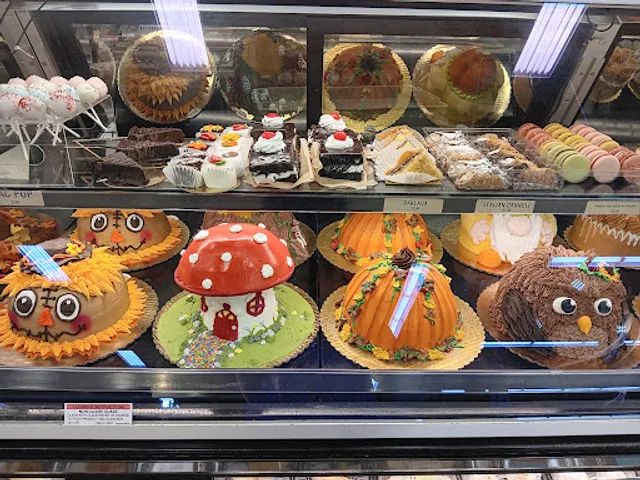 Reasor's 15th and Lewis Bakery Department