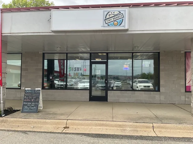 Tiny Branch Sushi & Boba