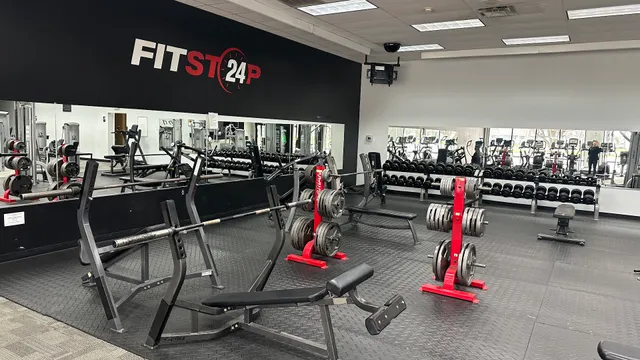 Fitstop24 – White Pigeon