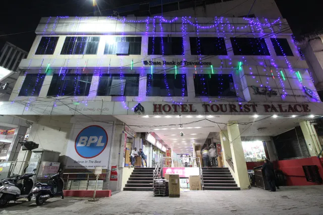 Hotel Tourist Palace