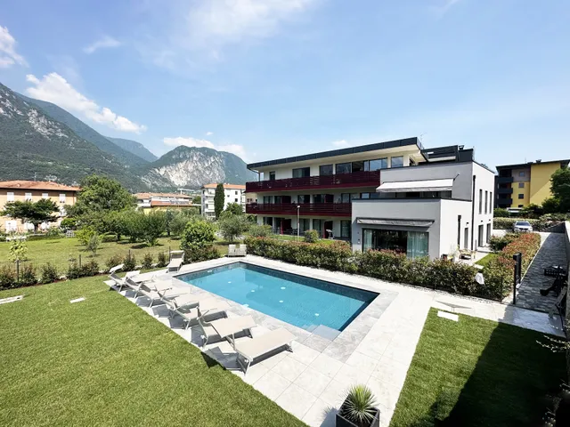 Residence Zangirolami | Luxury Garden and Balcony Apartments in Riva del Garda