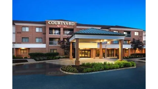 Courtyard by Marriott West Orange