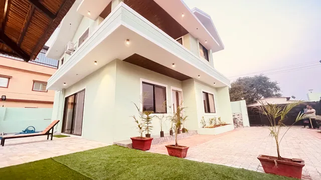 Green Meadows by 23 Villa Stay