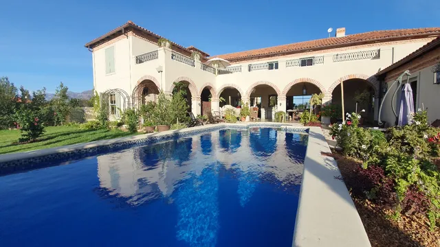 Sandmartins Luxury Villa Accommodation