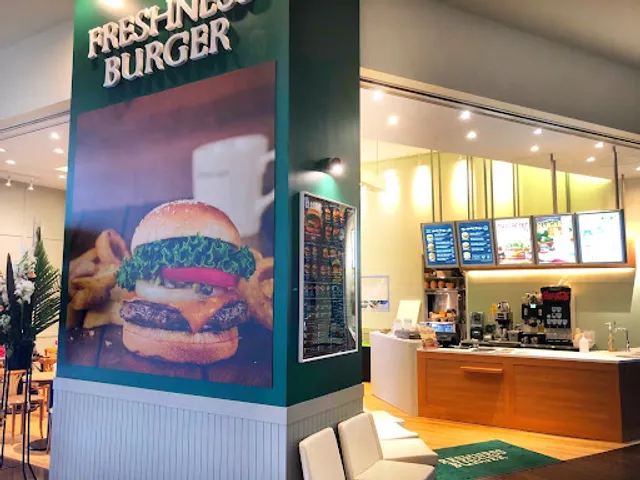 FRESHNESS BURGER Bayside Place Hakata