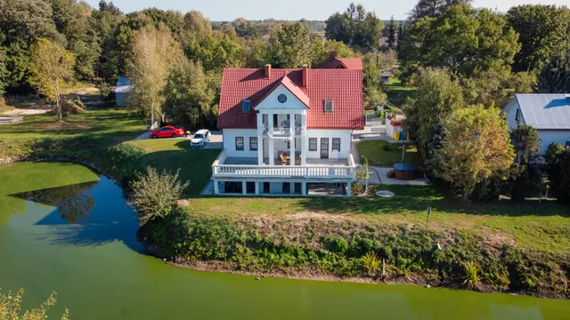 Willa Tonkiele – Dom z Jacuzzi i Sauną na wyłączność