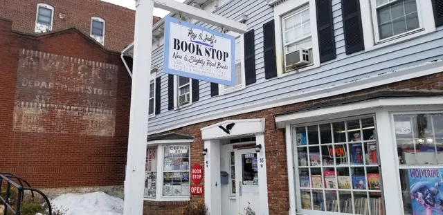 Ray & Judy's Book Stop