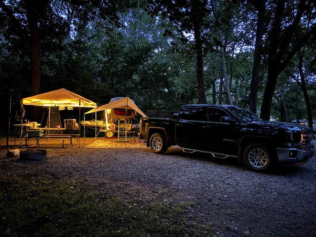 OUTLET (POMONA LAKE) (recgovnpsdata)