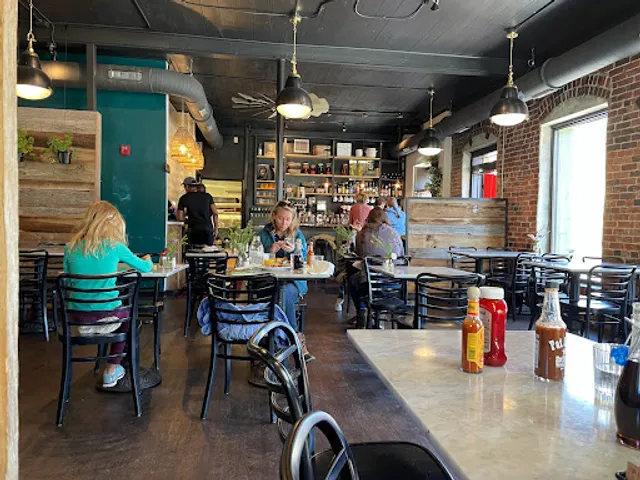 Creekside Café & Grill