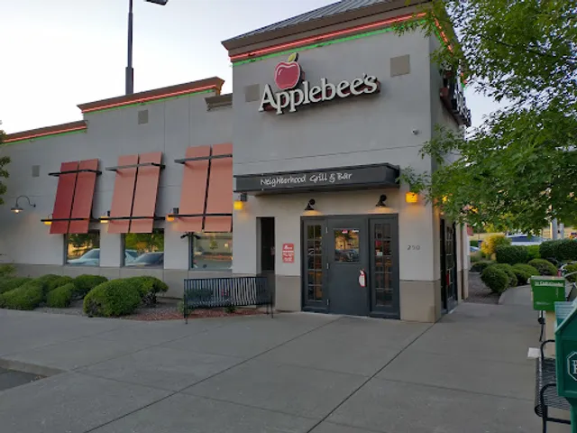 Applebee's Grill + Bar