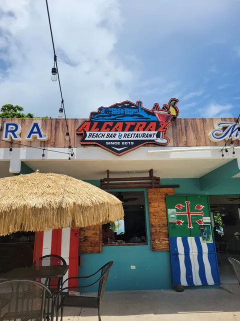 Alcatraz Beach Bar & Restaurant