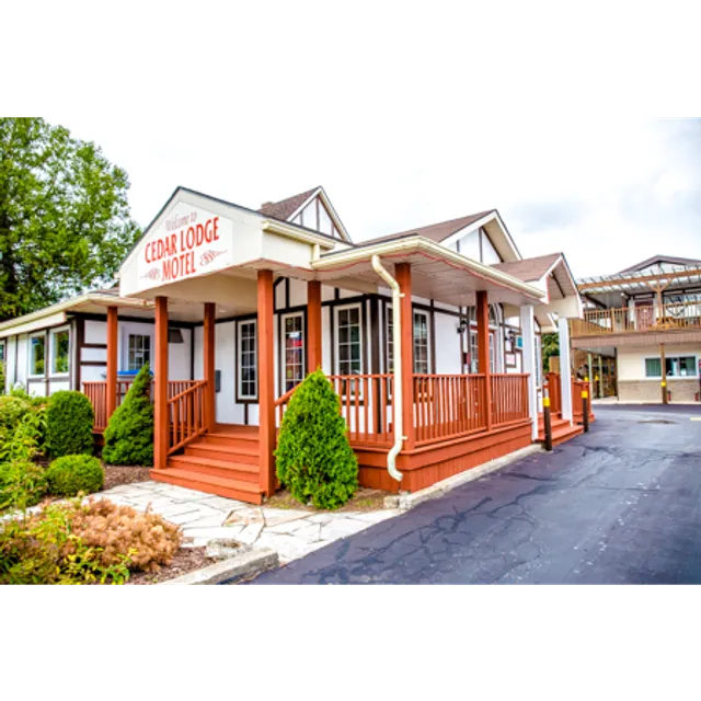 Cedar Lodge Motel