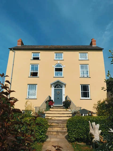 Dylan Thomas SeaView