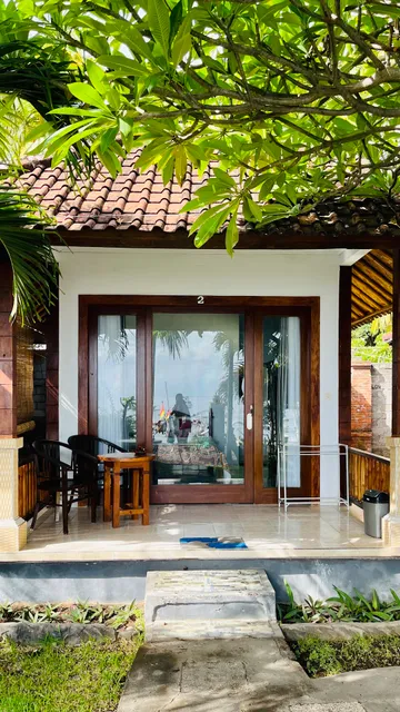 Coconut beach & warung