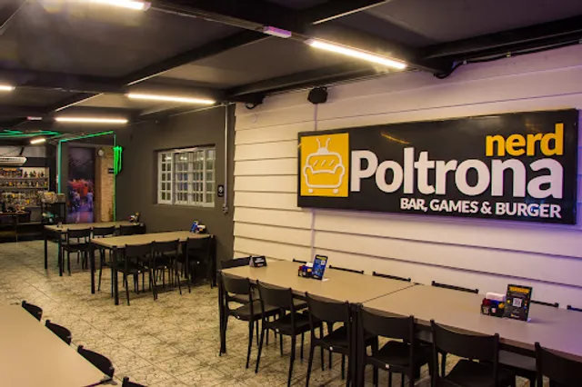 Poltrona Nerd - Bar, Games & Burger