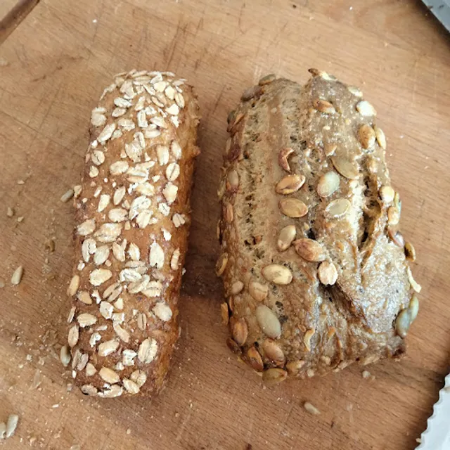 von Allwörden, Zentrale und Verwaltungssitz