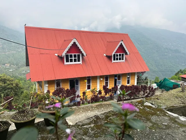 C'tong Homestay & Orange Orchards