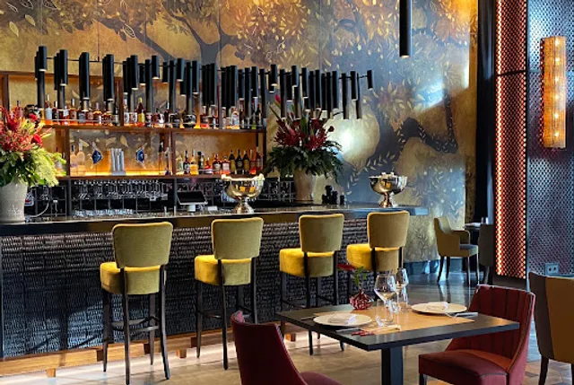 Kaori Fusion Restaurant by Victor Planas